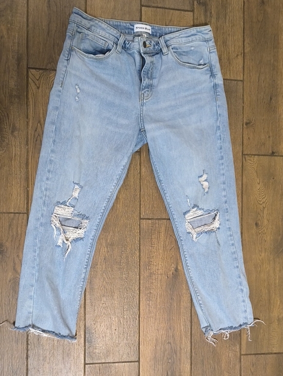 studio blue Denim - Light Wash Distressed Boyfriend Jeans